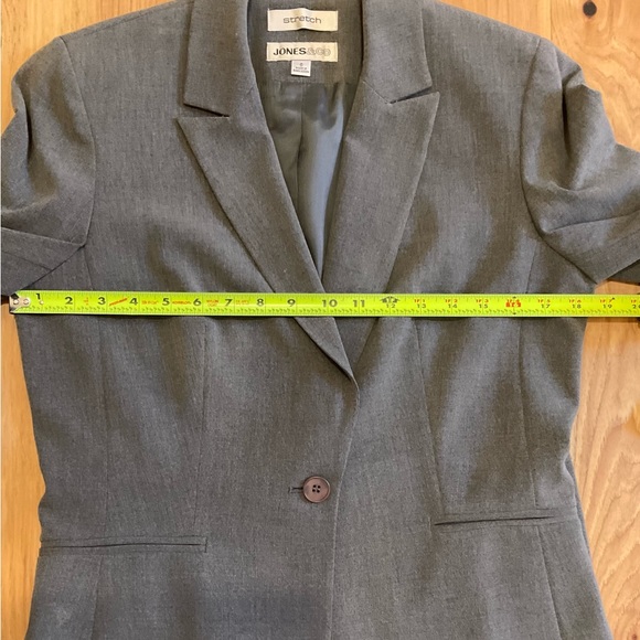 Jones & Co. Charcoal Gray Pencil Skirt Suit, Size 6 - Picture 7 of 13